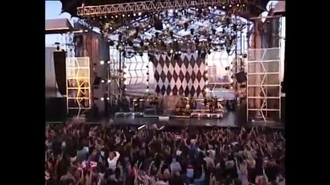 Ricky Martin - Livin' La Vida Loca (Live) _ One Night Only _ Front Row Music