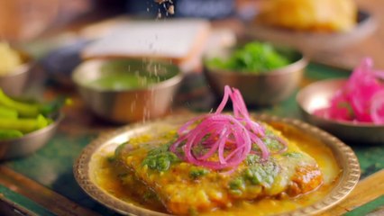 Rakesh RaJdev Dal Pakwan – A Crispy Sindhi Classic!