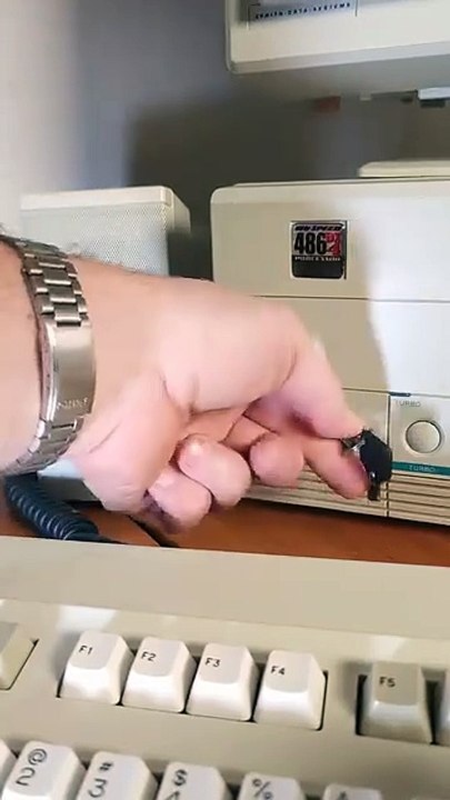 Intel 486DX4-100. Playing Doom II, 1994