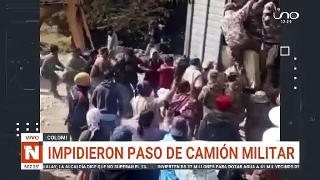 Bloqueadores 'evistas' interceptan camión militar en ruta alterna hacia el Trópico