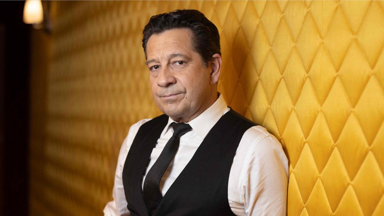 GALA VIDEO - Laurent Gerra : carrière, couple, paternité… tout ce qu’il faut savoir sur l’humoriste