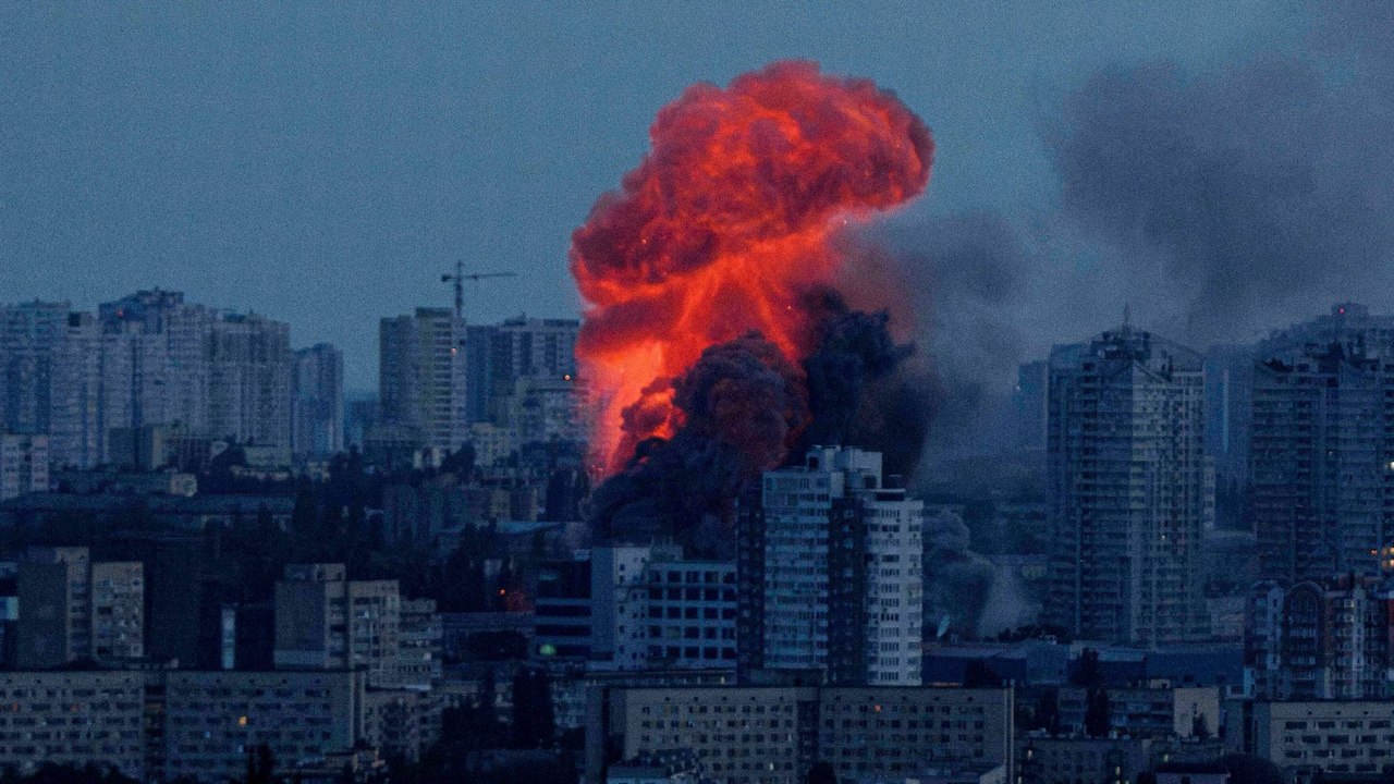 Rusia lanza su mayor bombardeo sobre Ucrania tras la amenaza de venganza de Putin