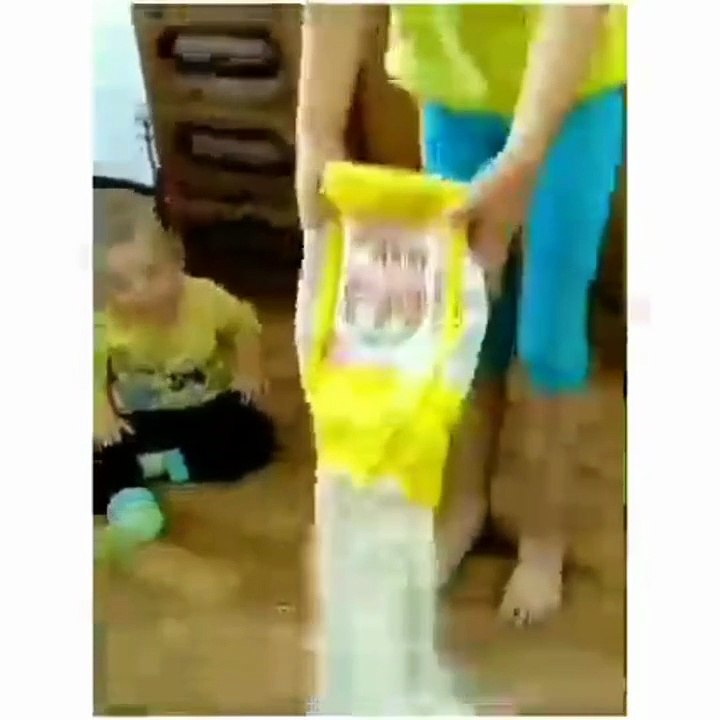 Funny kids new viral funny video 📸🤣 siblings new viral video 😍📸#funny videos 😁📸#shorts #shortvideos #viralvideos #viralshorts #funny #funnyvideos #comedy #kids #siblings #babys #love #care
