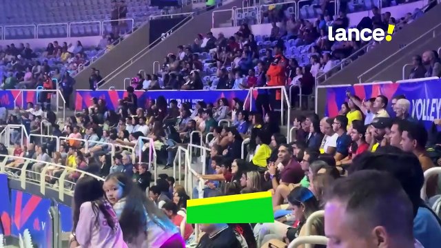 Estados Unidos é vaiado por torcida brasileira na VNL
