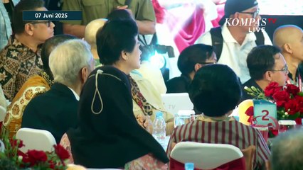 Tawa Hadirin saat Dengar Sambutan Guntur Soekarnoputra di Acara Pameran Foto