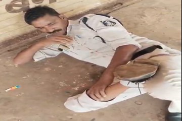 आरक्षक नशे में