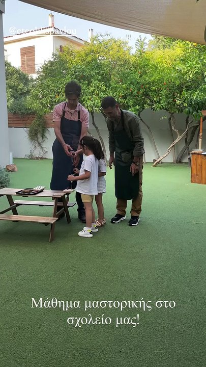 Ελένη Χατζίδου: Η μικρή Μελίτα πήρε… βεβαίωση μαστορικής – Τι έφτιαξε με τη βοήθεια του μπαμπά της;