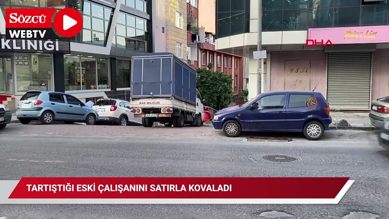 Küçükçekmece’de tartıştığı eski çalışanını satırla kovaladı