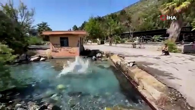 Asrın felaketinin kabindeki en doğal masmavi cennete tatilci akını