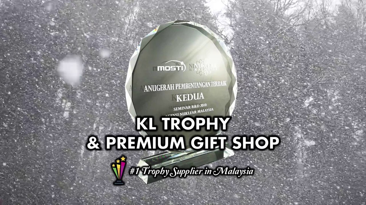 Difference Between Crystal and Acrylic Trophies - KL Trophy And Premium Gift Shop