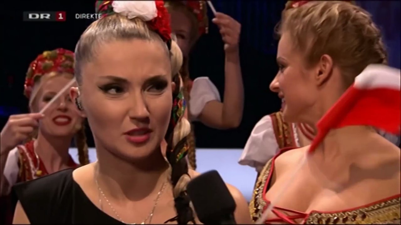 Eurovision host Lise Rønne surprises Conchita Wurst in the Greenroom | Eurovision Song Contest 2014 | DR1