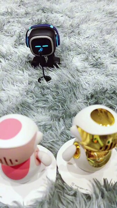 Emopet took the Vietnam Got Talent contest #robot #eilik #energizelab #emopet