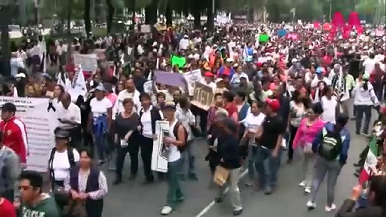 Marchando se entiende la CNTE