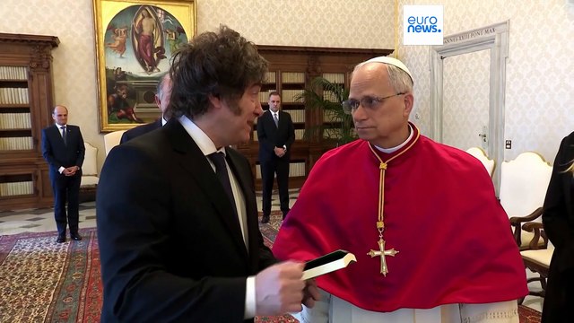 Papa Leone XIV accoglie in Vaticano il presidente argentino Javier Milei