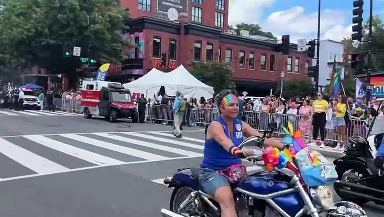 La comunidad LGTBIQ+ llena el centro de Washington en un Orgullo reivindicativo contra la agenda ultra de Trump