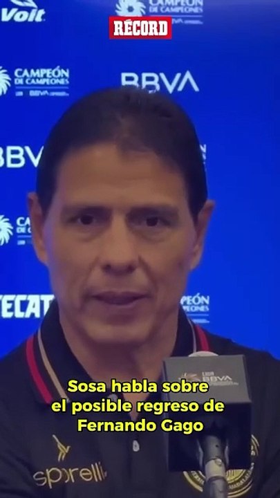 EXPLOTÓ PONCHO SOSA  El director técnico de Leones Negros mostró su enojo ante el posible regreso de Fernando Gago a la Liga MX