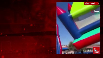 Güney Afrika’da şişme oyun alanı şiddetli rüzgar nedeniyle uçtu