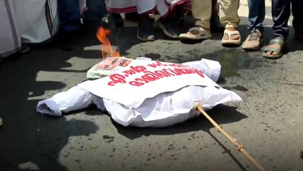 നിലമ്പൂരിൽ UDYFന്റെ നേതൃത്വത്തിൽ മാർച്ച്; വനംമന്ത്രിയുടെ കോലം കത്തിച്ചു | Vazhikkadavu student death