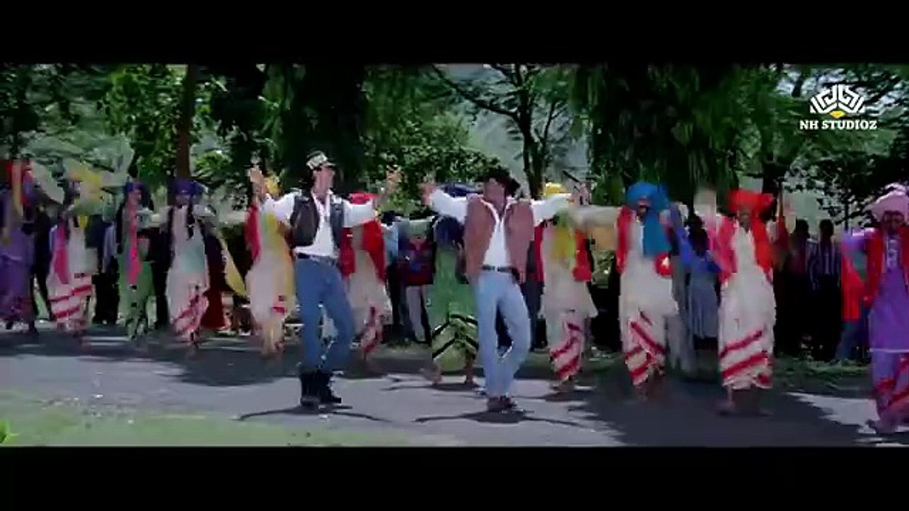 Yeh Nakhra Ladki Ka/ Suhaag (1994) / Udit Narayan, Alka Yagnik, Kumar Sanu, Ajay Devgn , Karisma Kapoor , Akshay Kumar , Nagma