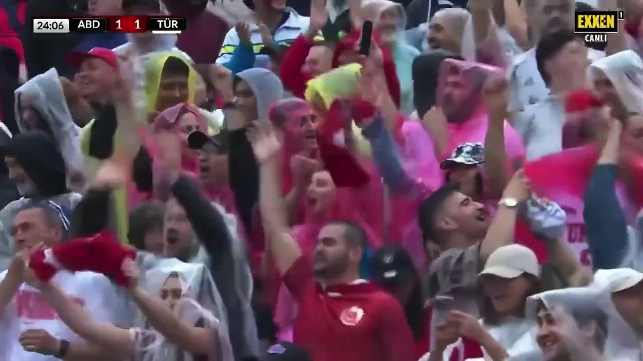 Johnny Cardoso falla y le da un gol a Güler en el USA 1-2 Turquía