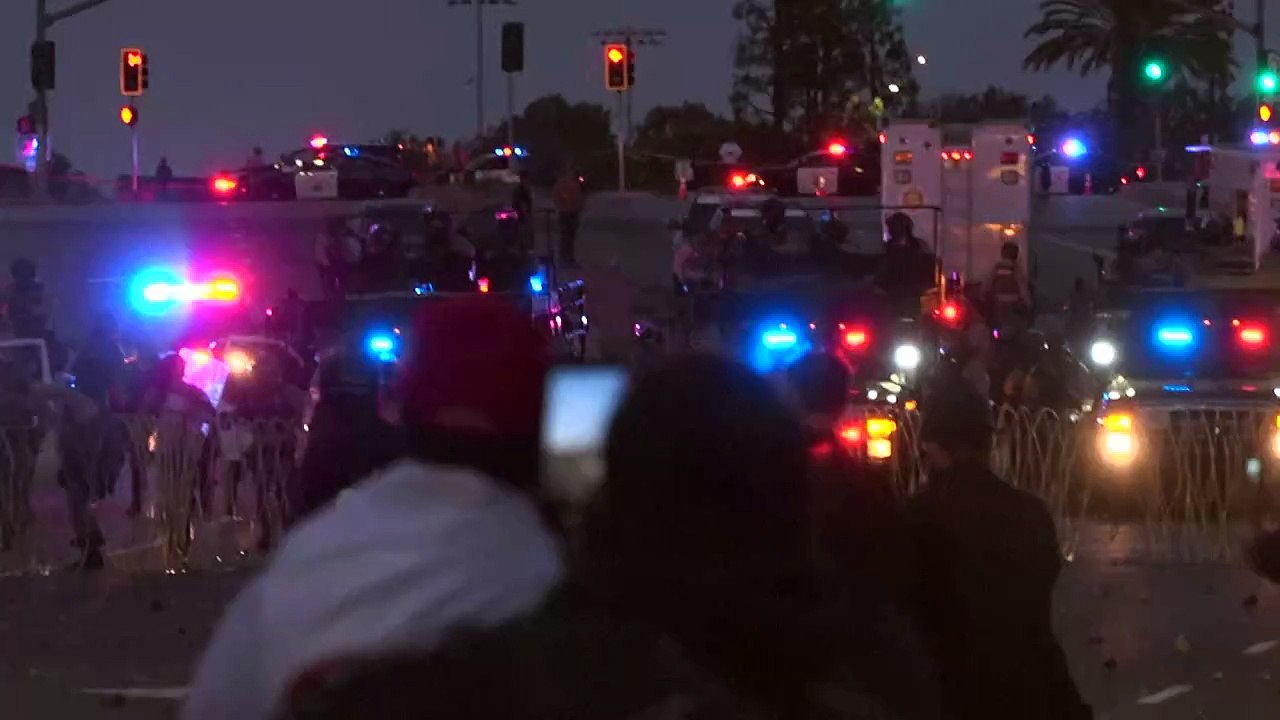 Proteste gegen abschiebungen: trump schickt nationalgarde nach los angeles
