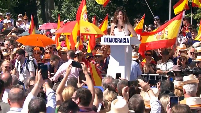 Ayuso denuncia una dictadura de minorías de Pedro Sánchez