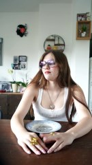 Jolie n'est pas assez jolie ? Découvrez la vérité derrière le regard critique 🎬