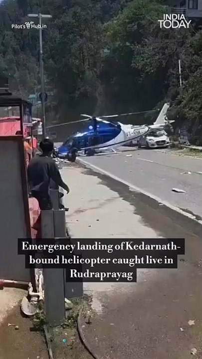Helicopter Emergency Landing on Highway in Rudraprayag (Live Video)