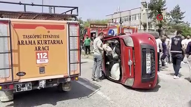 Kastamonu’da Tofaş otomobil ile hafif ticari araç çarpıştı: 5 yaralı