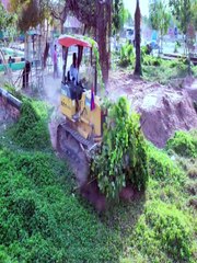 Incredible Power! KOMATSU D20P Bulldozer Leads Land Fill Project