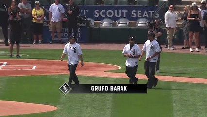 Grupo Barak lanza primera bola en juego de los White Sox y llena el Rosemont Theatre en Chicago con su gira “Dios Fuerte”