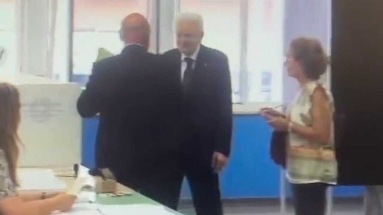 Mattarella alle urne per il referendum: il voto a Palermo