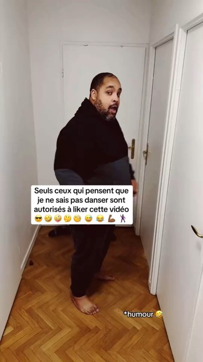Moi je trouve que danse trop bien 😎🤣 #humour #danse #dance #parodie #comedie