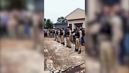 Salva de tiros marca despedida ao tenente Luciano Alves