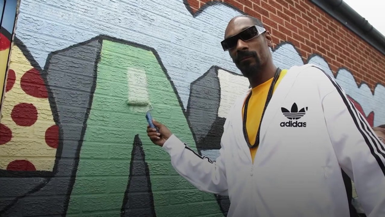 Snoop Dogg reveals plans to open burger van at UK football stadium