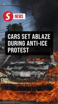 Anti-ICE protesters set cars on fire in Los Angeles