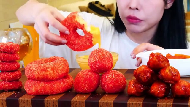 ASMR MUKBANG Cheetos Cheese Rings, Fire Ramyun Noodles, Seasoned Chicken, Tteokbokki, Nugget.