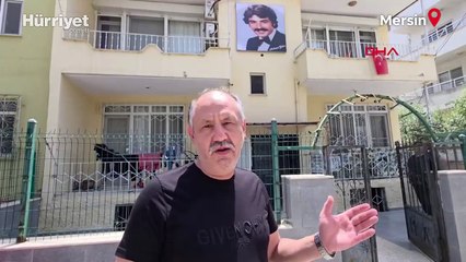 Evinin duvarına Ferdi Tayfur’un ışıklı panosunu yaptırdı