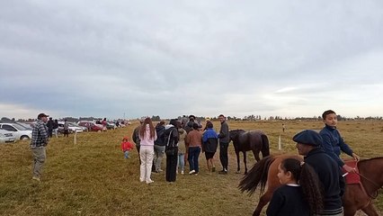 Raid de criollos sobre 7 km A y B en pista Méndez en Villa Isidoro Noblia, Cerro Largo (07/06/2025)