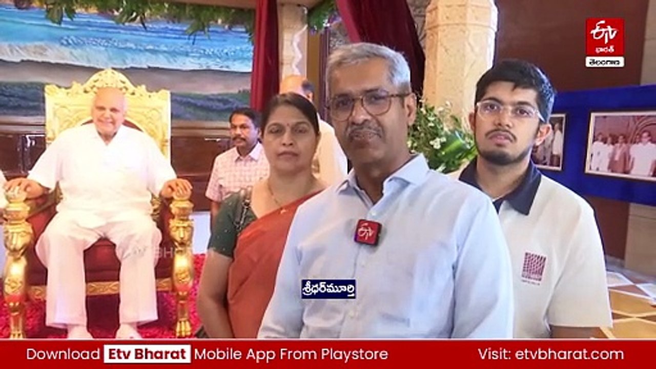 మంత్రముగ్ధులను చేస్తున్న రామోజీరావు సిలికా విగ్రహం