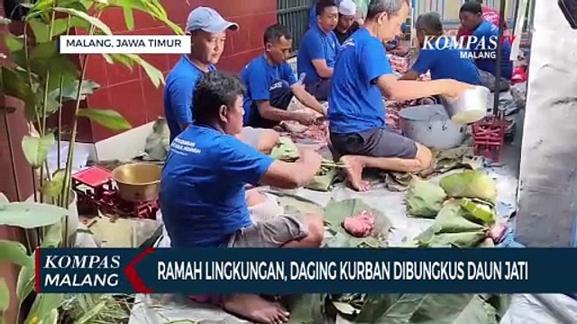 Lestarikan Tradisi dan Lebih Ramah Lingkungan, Membungkus Daging Kurban dengan Daun Jati