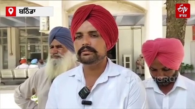 'ਸਾਡਾ ਪਿੰਡ ਵਿਕਾਊ ਹੈ' ਦੇ ਪੋਸਟਰ ਲਾਉਣ ਵਾਲੇ ਨੌਜਵਾਨ ਨੇ ਜਾਨ ਨੂੰ ਦੱਸਿਆ ਖ਼ਤਰਾ, ਪੁਲਿਸ ਤੋਂ ਲਾਈ ਮਦਦ ਦੀ ਗੁਹਾਰ