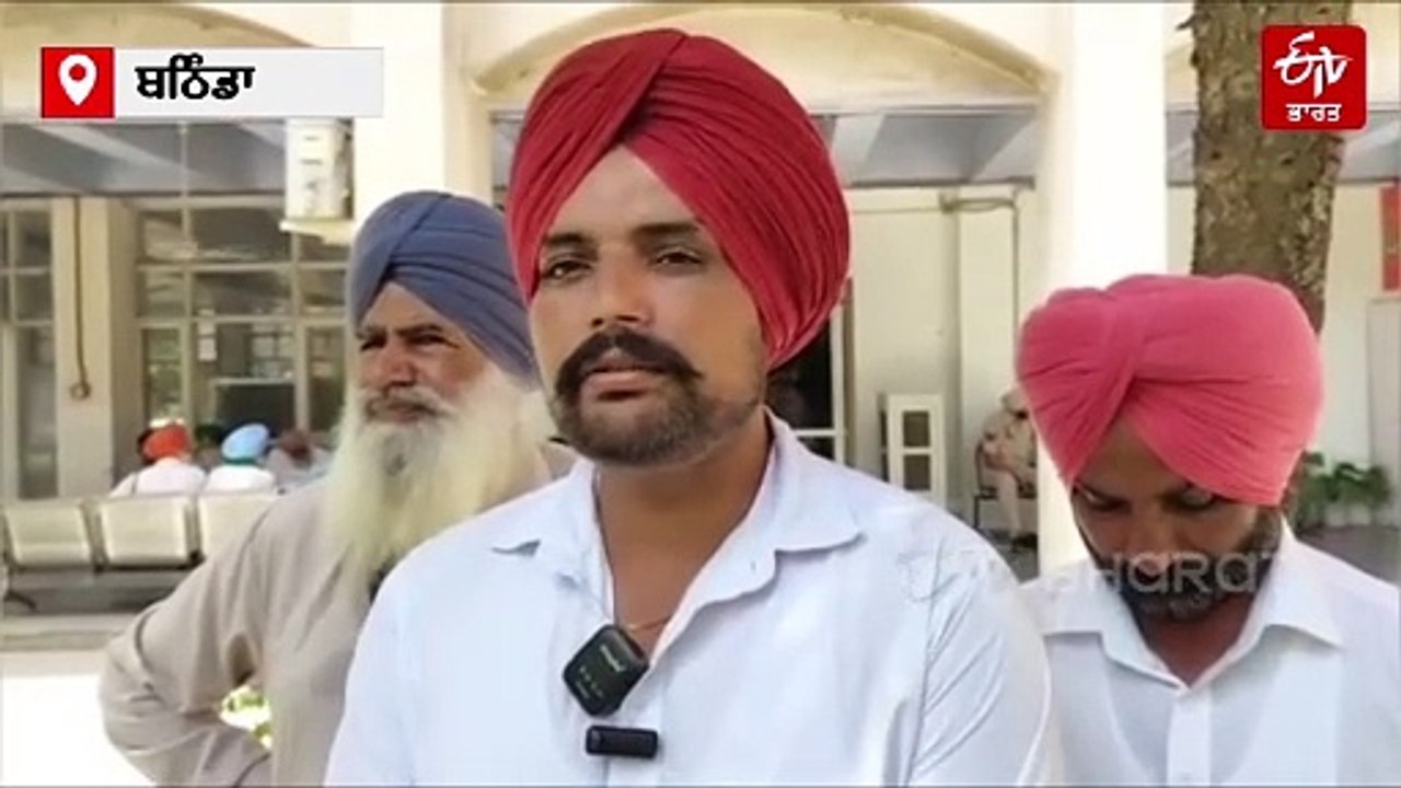 'ਸਾਡਾ ਪਿੰਡ ਵਿਕਾਊ ਹੈ' ਦੇ ਪੋਸਟਰ ਲਾਉਣ ਵਾਲੇ ਨੌਜਵਾਨ ਨੇ ਜਾਨ ਨੂੰ ਦੱਸਿਆ ਖ਼ਤਰਾ, ਪੁਲਿਸ ਤੋਂ ਲਾਈ ਮਦਦ ਦੀ ਗੁਹਾਰ
