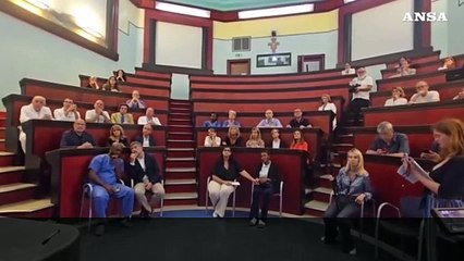 Sorelline siamesi separate a Genova con un intervento di 12 ore