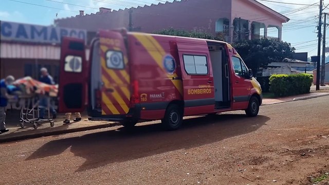Idoso é socorrido pelo Siate após perder força nas pernas e sofrer queda no Cascavel Velho