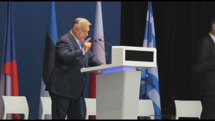 Orban attacca la politica Ue sui migranti: non staremo a guardare