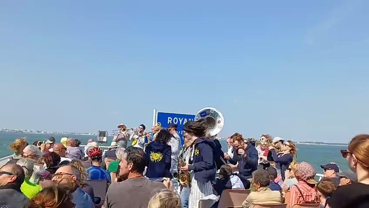 Jazz band sur le ferry