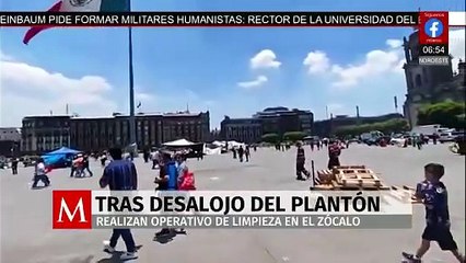 Gobierno capitalino inicia limpieza del Zócalo tras retiro del plantón instalado por la CNTE