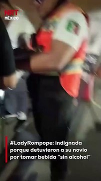 Una mujer encaró a agentes de tránsito luego de que su pareja fuera detenida en el alcoholímetro. Ella afirma que solo había tomado un frappe de rompope “sin alcohol”, preparado por ella misma. El video generó debate en redes.