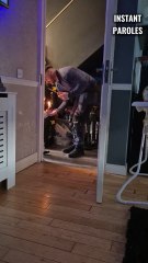 Ce petit garçon souhaite un joyeux anniversaire à sa maman à sa manière